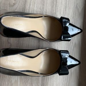 Ann Taylor Charlie parent bow pump